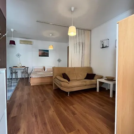 Apartments Nika *