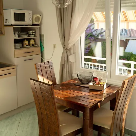 Apartments Nika Vodice